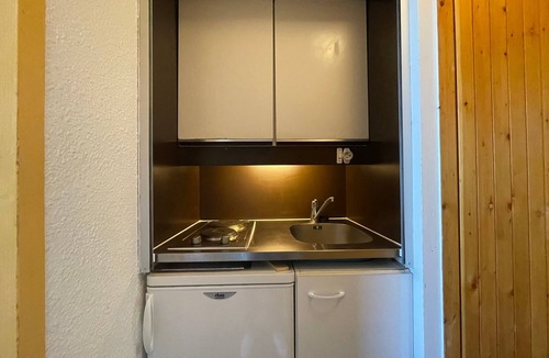Les Menuires Apartment | Economical 18 m² studio with small balcony, pets allowed