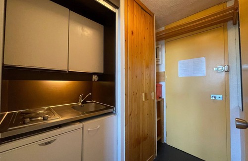 Les Menuires Apartment | Economical 18 m² studio with small balcony, pets allowed