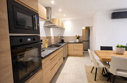 Montelimar Apartment | ✨ Ecrin Bohême ⭐ jacuzzi cosy Montélimar 💦