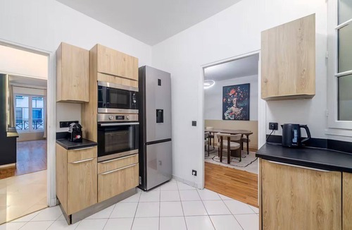 7th Arrondissement Apartment | Eiffel Tower 3-Bedroom Luxury Saint-Germain Paris 7