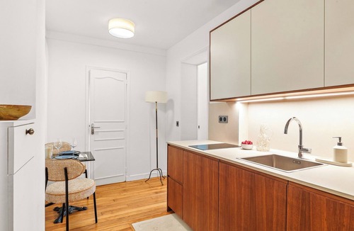 Quartier du Gros-Caillou Apartment | Eiffel Tower Studio