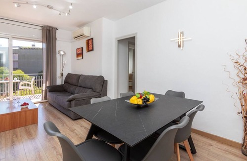 La Nova Esquerra de l'Eixample Apartment | Eixample Esq Rocafort Diputacio by Interhome