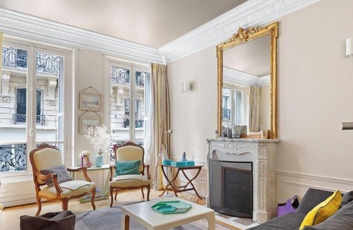 Quartier de Rochechouart Apartment | Elegance parisienne proche Opera et Montmartre