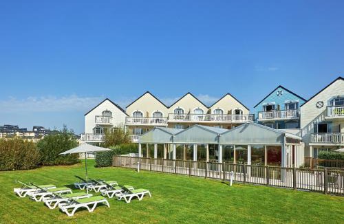 Courseulles-sur-Mer Apartment | Elegant 4-Pax Apartment with River View