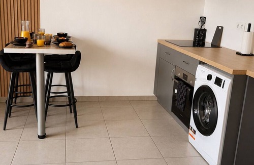 Bourgoin-Jallieu Apartment | Elegant apartment with a terrace and unobstructed views