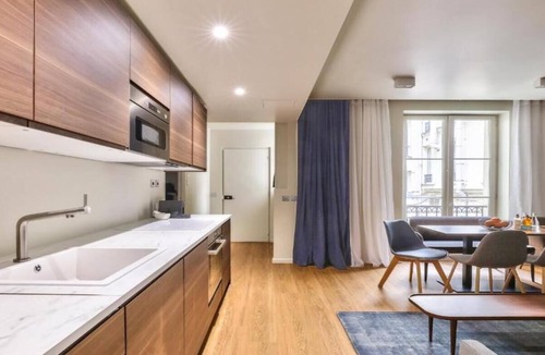 Arts-et-Metiers Apartment | Elegant Haussmannian Retreat in the Heart of Paris