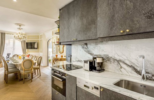 Les Halles Apartment | Elegant Historic 6Bdr/5Bth Apartment with Louvre View
