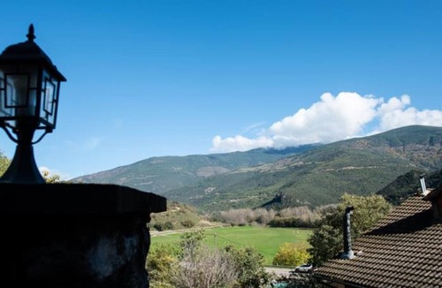 Montardit de Baix Villa | Elegant rural house for 10 people in Montardit de Baix, pets allowed