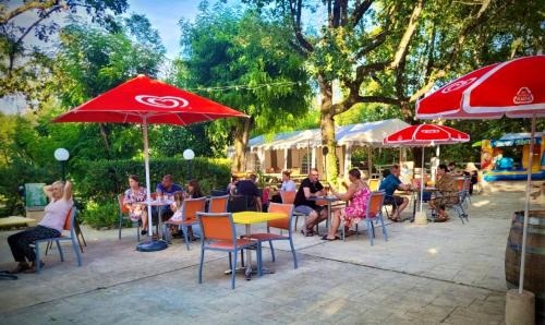 Chauzon Other | Emplacement tente, caravane 120 m2, Camping Beaussement