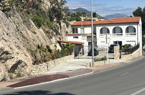 Cap d'Ail Villa | Enchanting Oasis of Style: discover Cap D'ail!