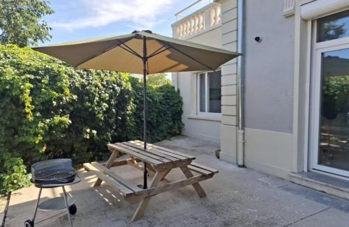 Le Teil Apartment | Entire place, Villa Roger apartment, Le Teil