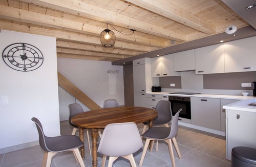 Faverges-Seythenex Apartment | ENTRE LAC ET MONTAGNES:La Sambuy