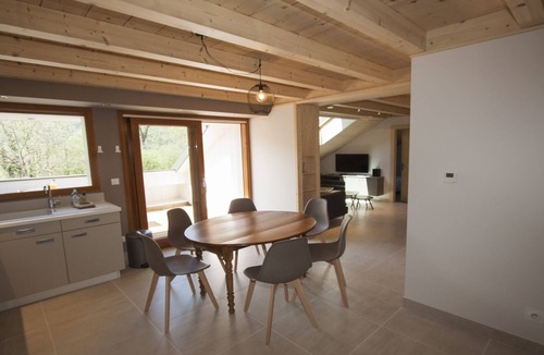 Faverges-Seythenex Apartment | ENTRE LAC ET MONTAGNES:La Sambuy