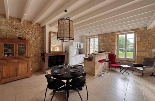 Jau-Dignac-et-Loirac Villa | Entre vignes et océan