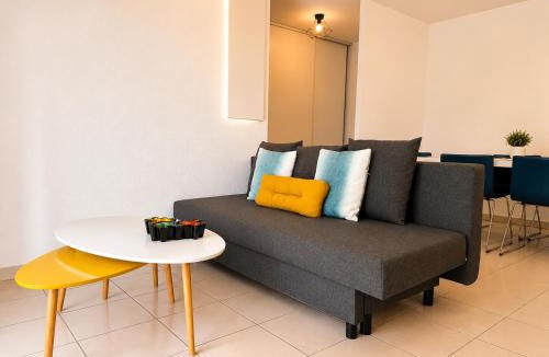 Montrejeau Apartment | Escapade confortable proche Pyrénées - Terrasse & Parking privé