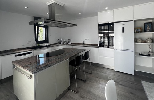 Caserio De Ca'n Rosell Apartment | Espaciosa Casa Entre Viñedos Cerca de Barcelona y de las Playas de Sitges