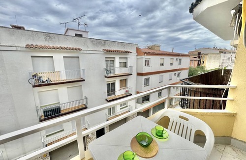 Roses Town Center Apartment | EUG. Apartment 350m from the beach
