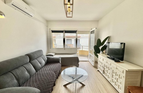 Roses Town Center Apartment | EUG. Apartment 350m from the beach