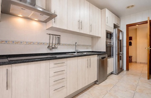 Vilanova I la Geltru Villa | Excellent location, private pool and parking