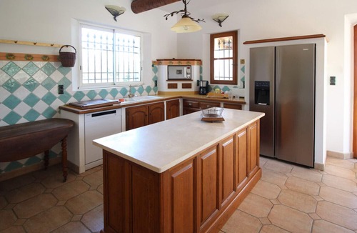 Noves House | Exceptional landhouse in Noves, none opposite, large pool, Alpilles.