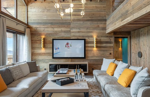 Meribel Apartment | Exceptional penthouse with jacuzzi, sauna, ski-in/ski-out, pets welcome