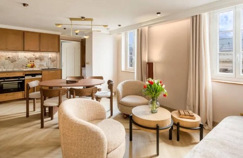 Vivienne Apartment | EXCLUSIVE PARISIAN RETREAT-3 BR-DESIGNER DECOR AND ICONIC ARCHITECTURAL VIEWS-AC