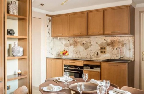 Vivienne Apartment | EXCLUSIVE PARISIAN RETREAT-3 BR-DESIGNER DECOR AND ICONIC ARCHITECTURAL VIEWS-AC