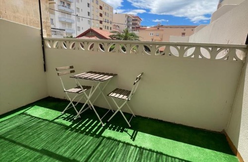 La Jetee Hotel | Ezz'Hotel Canet