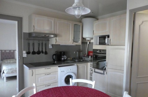 Lamalou-les-Bains Apartment | F2 with air conditioning for curists or holidaymakers in Lamalou les Bains