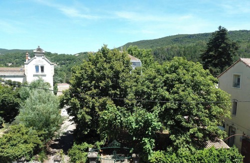 Lamalou-les-Bains Apartment | F2 with air conditioning for curists or holidaymakers in Lamalou les Bains
