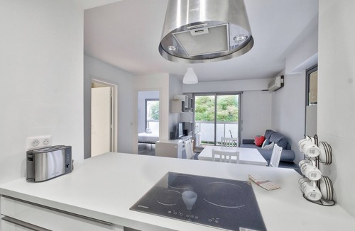 Saint Maurice Apartment | F2 with balcony 15min from the Promenade des Anglais