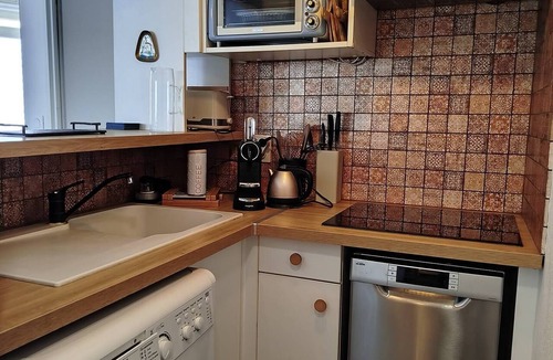 La Cote Radieuse Apartment | Fall in love with this cosy one-bedroom flat with stunning sea views - 4GSUD101