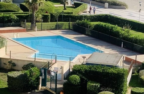 La Cote Radieuse Apartment | Fall in love with this cosy one-bedroom flat with stunning sea views - 4GSUD101