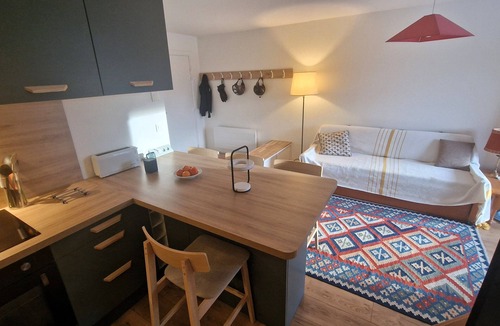 Ax-les-Thermes Apartment | Family apartment at the foot of the slopes with mountain views and swimming pool
