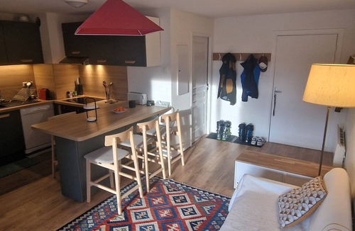 Ax-les-Thermes Apartment | Family apartment at the foot of the slopes with mountain views and swimming pool