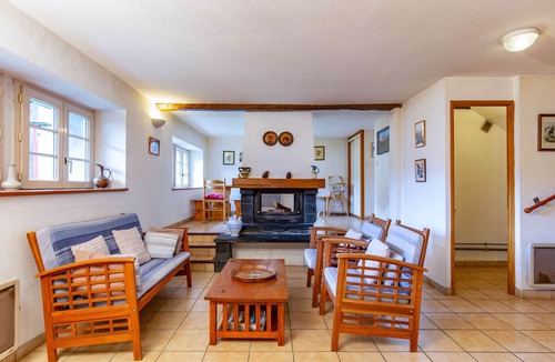 Bareges Apartment | Family duplex, 9 people, pets allowed, parking, near shuttle in Barèges