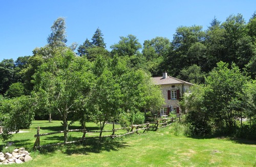 Pensol Cottage | Family gite sleeps 7 in beautiful former water mill.