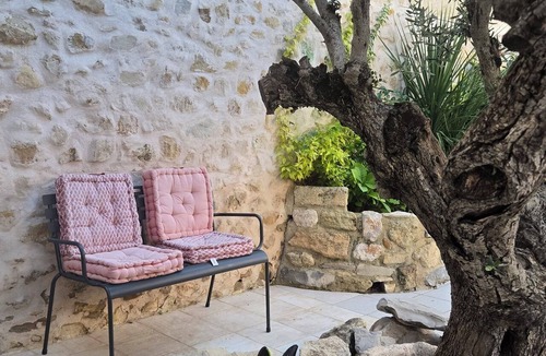 Saint-Series House | FAMILY HOME IN A CHARMING, AUTHENTIC VILLAGE