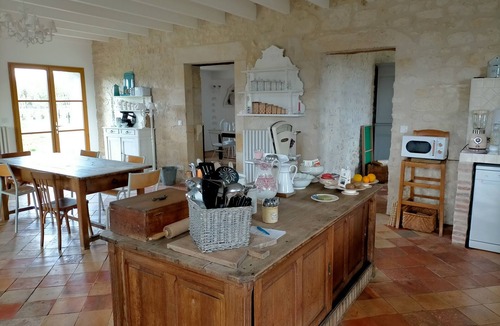 Saint-Germain-dEsteuil House | Family house for 11 in the Médoc