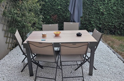Cran-Gevrier Apartment | Family Modern Green Loft –La Tonnelle | Parking & Garden