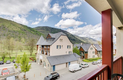 Peyragudes Apartment | Family Stay with Nearby Gondola Access