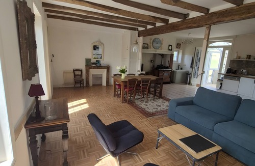 Salagnac House | Family Vacation Home in Nature with Private Pool, Terrace, and Wi-Fi