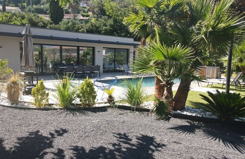 Le Lavandou Villa | Family villa with a pool, 100 meters from the beach – Le Lavandou