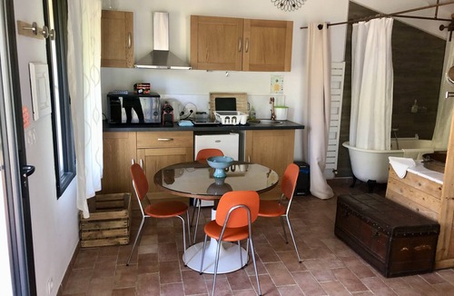 Salon-de-Provence House | Farmhouse, swimming pool, billiards, trampoline, table soccer, bowling green