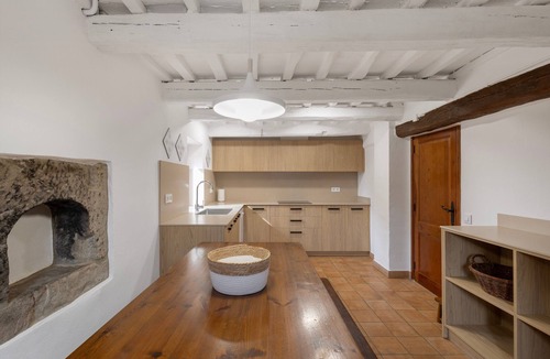 Sagas House | Farmhouse 'Vilanova' with Mountain View, Private Pool and Wi-Fi