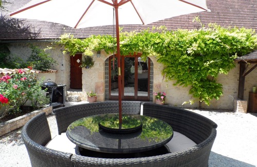 Bars House | Faurelie Barn Conversion, spacious, bright + cosy!