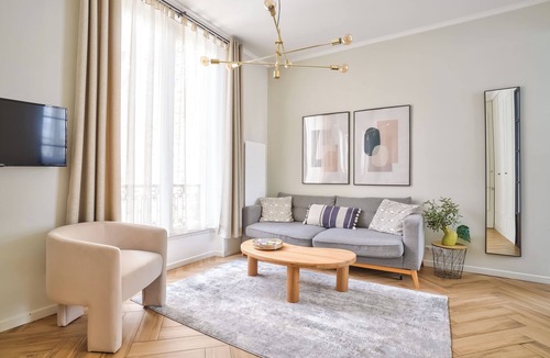L'Europe Apartment | Five stars 1 bedroom Champs-Elysees
