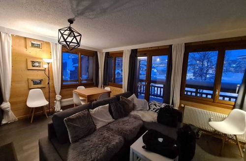 Les Almes Apartment | Flat on Tignes 6 persons heart of the village