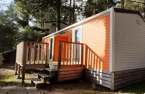 Neuveglise-sur-Truyere House | Flower Camping Le Belvédère * - Mobile home Premium MARONNE of 34 m2 - 2 bedrooms, 2 shower rooms and 2 toilets 4 people