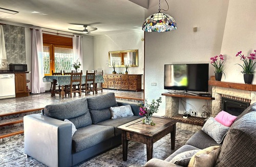Miami Platja Villa | FORTUNA villa, piscina privada y grán jardín